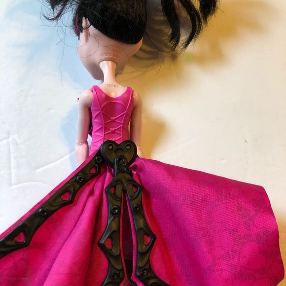Monster High Draculaura - Ghoul To Bat Transformation Doll - Picture 7 of 14